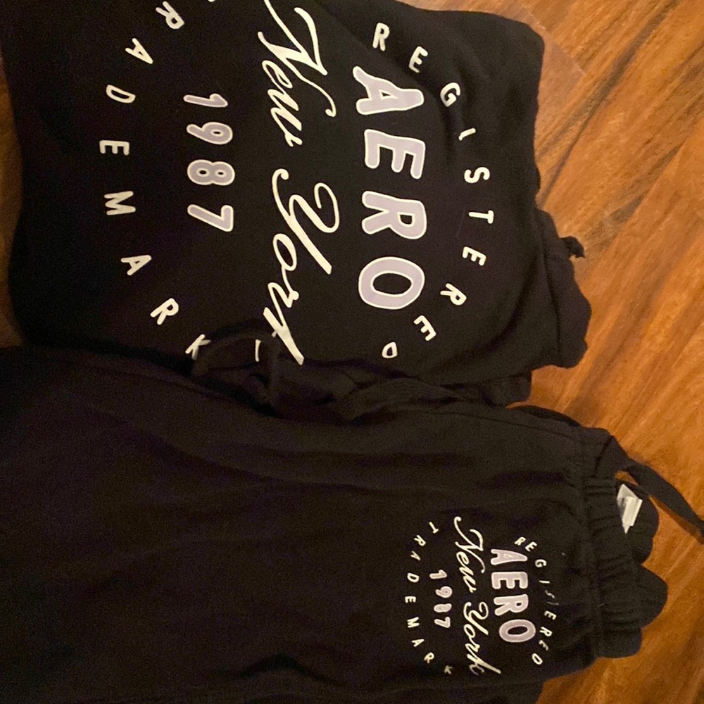 Youth small Aeropostale matching set. Sweatpants small sweatshirt medium